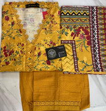 Load image into Gallery viewer, Bin Saeed Winter | Khaddar 3pc Stitched | D14