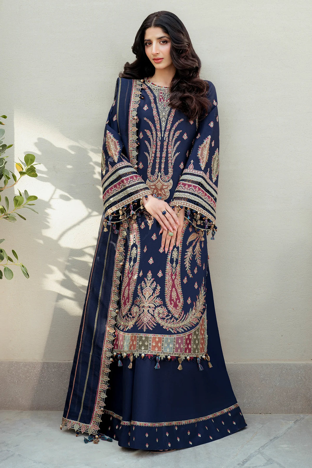 JAZMIN EMBROIDERED LUXURY LAWN SL25-D8 UNSTITCHED