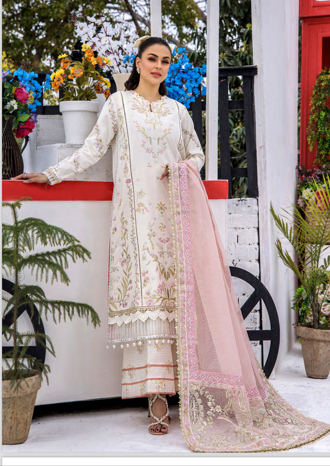 Eshaisha Luxury Lawn Collection D# 15