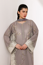 Load image into Gallery viewer, IZNIK Exclusive Printed Lawn Embroidered collection UE-638 Unstitched '26