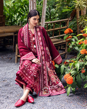 Load image into Gallery viewer, Mushq Broadway Luxury Winter Collection HUNWI250203U(EMERALD GLIMMER) Unstitched