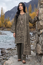 Load image into Gallery viewer, LAKHANY PashminaPrinted Winter Edit'26 lawn collection D-0519-B  Unstitched