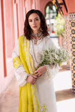 Load image into Gallery viewer, Charizma Embroidered lawn REEM Collection RM5-06