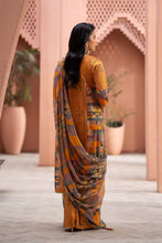 Load image into Gallery viewer, Charizma C-Prints lawn Collection CP4-39 (Unstitched)