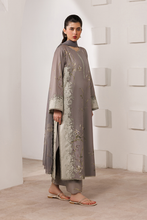 Load image into Gallery viewer, IZNIK Exclusive Printed Lawn Embroidered collection UE-638 Unstitched '26