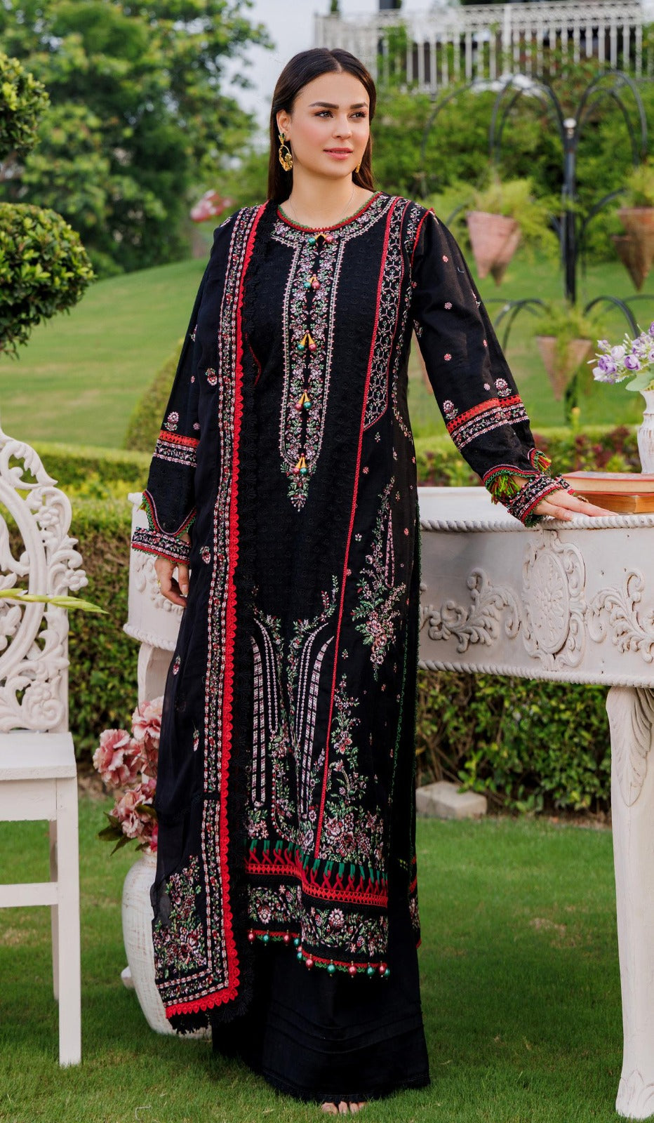 Eshaisha Embroidered luxury Lawn EA-LL-5556 Unstitched