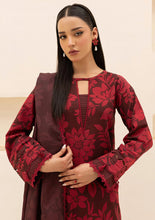 Load image into Gallery viewer, Farasha Winter khaddar collection SCARLET Unstitched